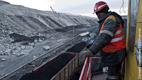 В Киеве обвинили Москву в блокировке поставок угля из Казахстана на Украину