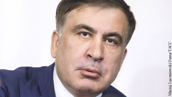 Саакашвили на вертолете перевезли в военный госпиталь в Гори