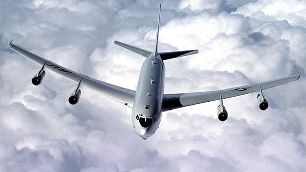 Самолет-разведчик ВВС США засекли у российских границ