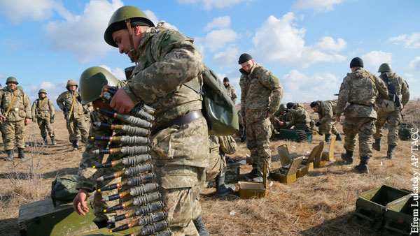 Украина решила начать учения на границе с Белоруссией для защиты от мигрантов 