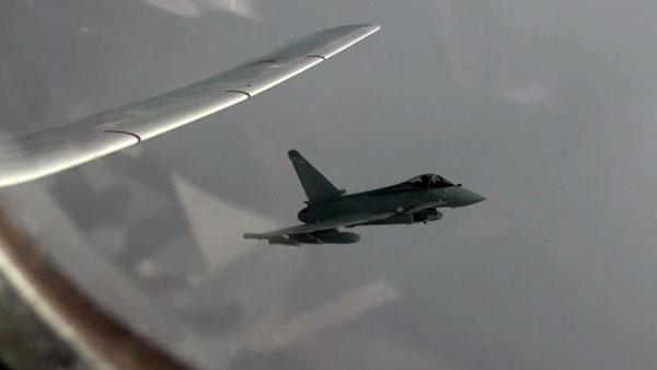 Британские истребители вплотную приблизились к российскими Ту-160