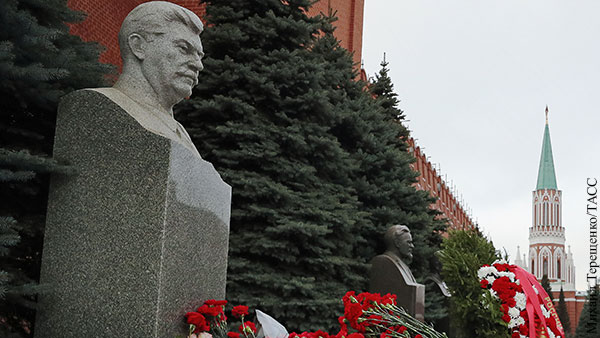 На родине Сталина выступили против перезахоронения вождя на Новодевичьем кладбище