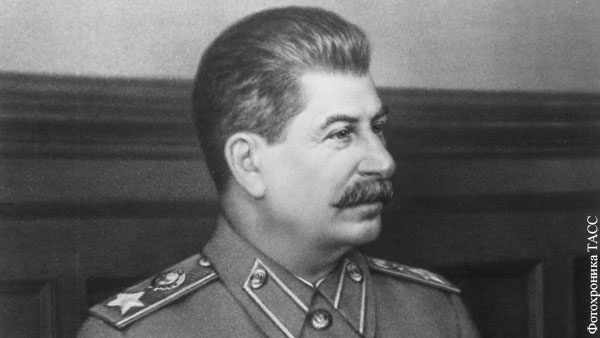 Юристы: Перезахоронение Сталина невозможно без его завещания