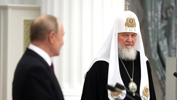 Путин наградил орденом Андрея Первозванного патриарха Кирилла