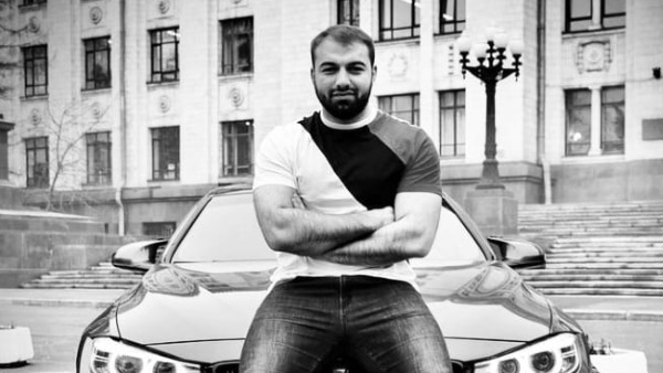 Погибшим в аварии в Москве оказался блогер Саид Губденский