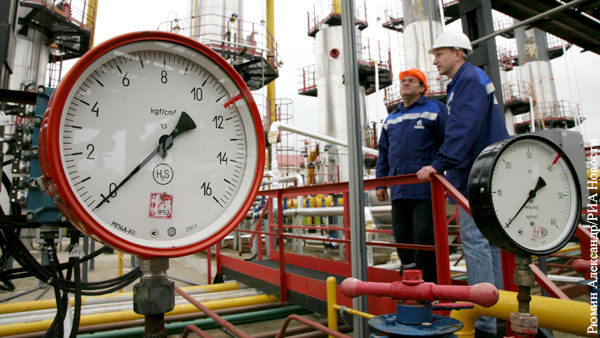 Россия и Сербия договорились о продлении поставок газа Белграду по 270 долларов