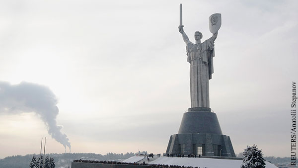 На Украине решили поменять пол монумента «Родина-мать»