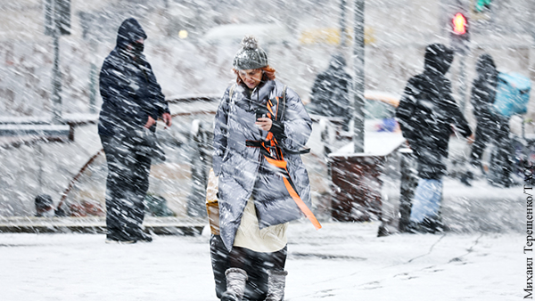 Москвичей предупредили о приближении сильных снегопадов