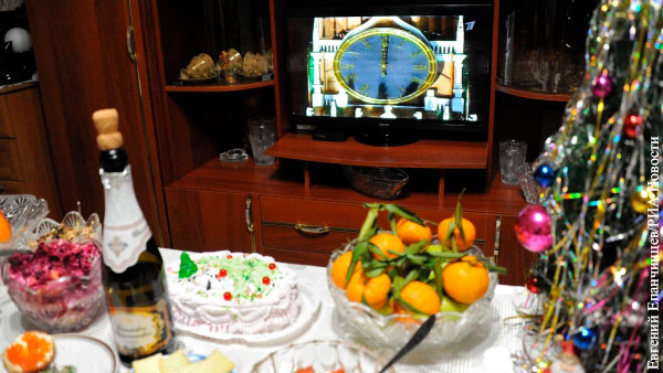 Россиянам посоветовали купить ряд продуктов к новогоднему столу заранее