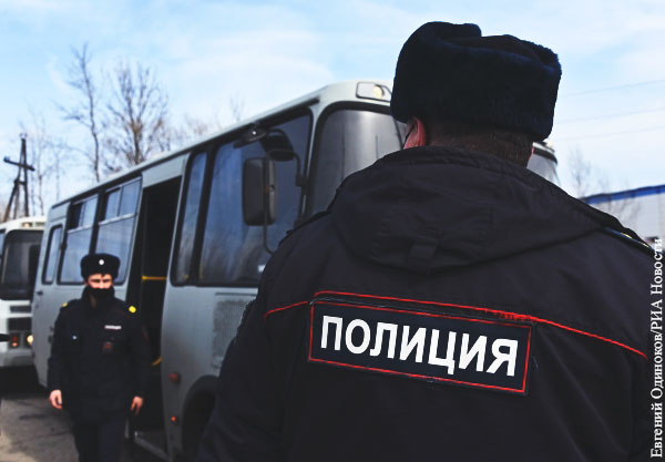 Полиция Москвы задержала угрожавшего устроить стрельбу в школе подростка