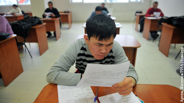 В узбекском землячестве назвали экзамен по русскому для мигрантов незаконным