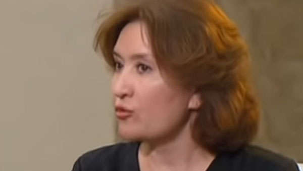 Адвокат: Подозреваемая в мошенничестве судья Хахалева законно покинула Россию