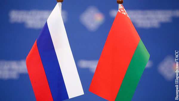 Песков: Минску повезло, что Россия рядом