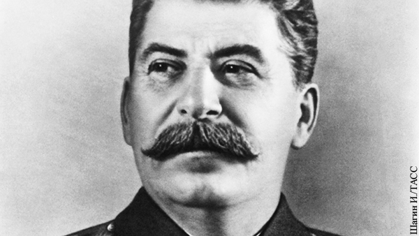 Глава Минпромторга поблагодарил Сталина за развитие промышленности