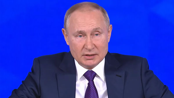 Путин ответил на вопрос об идее регистрации в соцсетях по паспорту