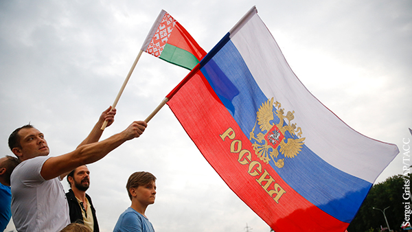 Политика: Как Запад отладил российско-белорусские отношения 