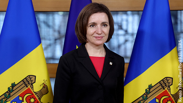 Политолог оценил планы Молдавии по объединению с Румынией