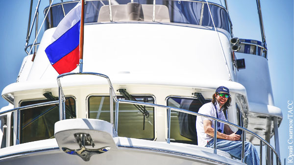 Украина запретила российским судам входить в свои порты