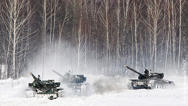В западных областях России начались танковые учения