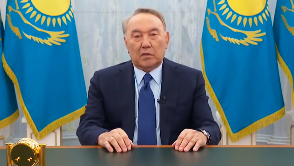 Пенсионер Назарбаев успокоил казахов после бунта