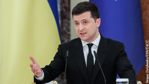 Зеленский заявил о необходимости внешней разведке Украины переходить в наступление 