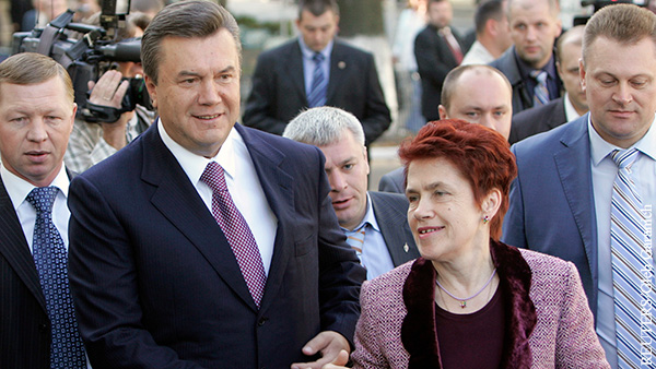 СМИ сообщили о смерти супруги экс-президента Украины Януковича