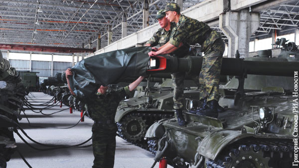 Российская техника и военнослужащие на военной базе РФ в Южной Осетии