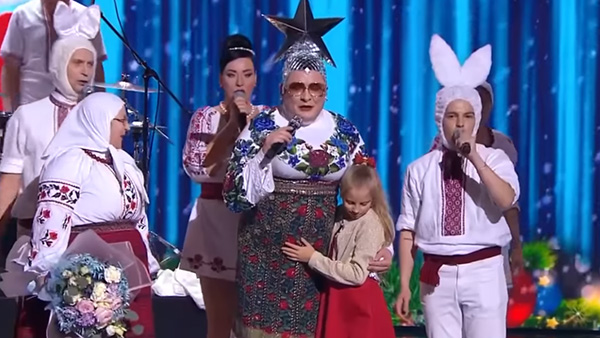 Верка Сердючка спела песню про Бандеру на передаче для российского канала