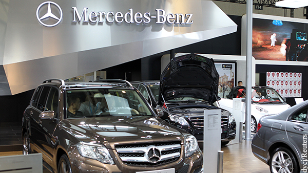Производитель автомобилей Mercedes сменил название