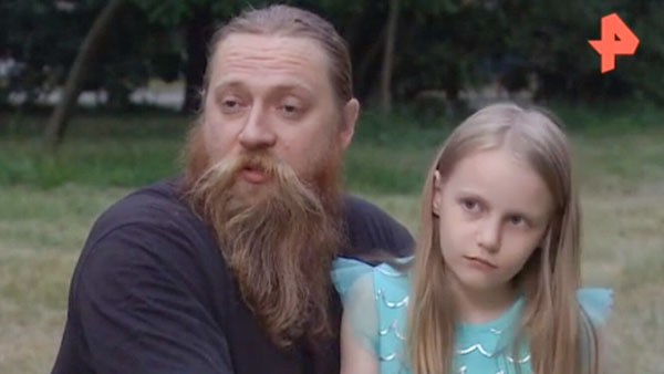 Отец Тепляковой заявил об ажиотажном спросе на консультацию у дочери за 50 тыс. рублей