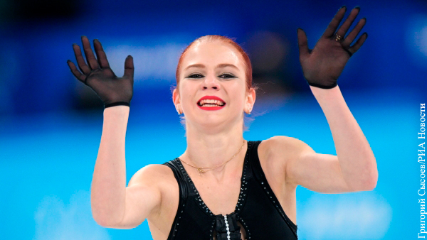 Россиянка Трусова стала первой выполнившей пять четверных прыжков фигуристкой на ОИ