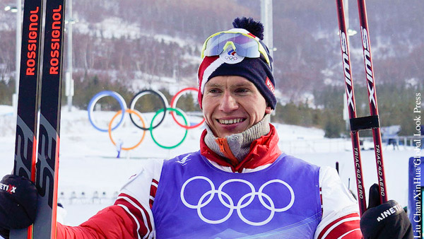 Лыжника Большунова выбрали знаменосцем сборной России на церемонии закрытия Олимпиады