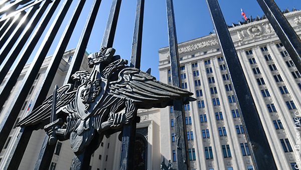 В Минобороны ответили пожелавшему «дать под зад» России Уоллесу
