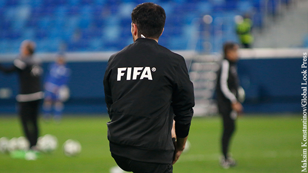 ФИФА и УЕФА отстранили Россию от участия во всех соревнованиях