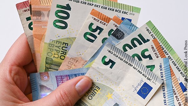 Евросоюз запретил поставлять России банкноты евро