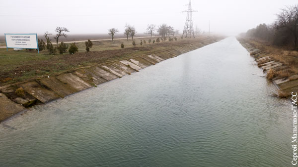 Северо-Крымский канал начал наполняться водой