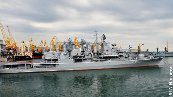 Флагман ВМС Украины затоплен в порту Николаева