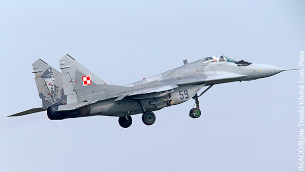 Блинкен назвал непонятным решение Польши передать МиГ-29 Украине через США