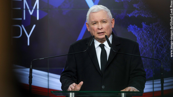 Качиньский предложил отправить на Украину вооруженную миссию НАТО