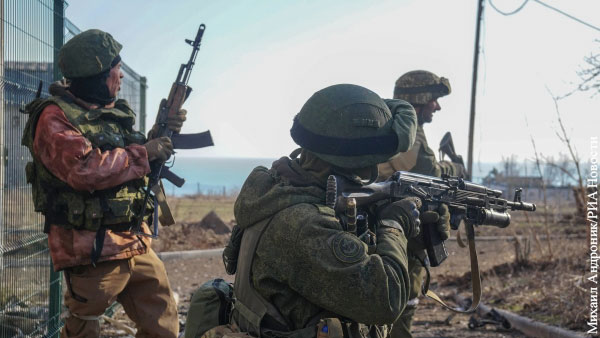 Герой России оценил действия вырвавшегося из окружения в Мариуполе спецназа