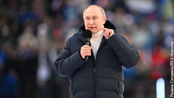 Чеснаков: Путин выступает лидером-знаменосцем