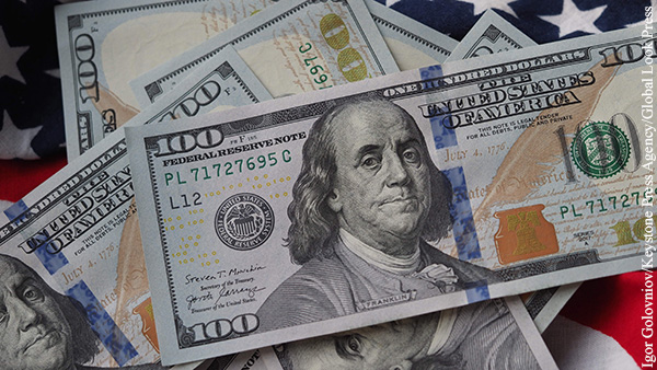 Доллар опустился ниже 81 рубля впервые с 23 февраля