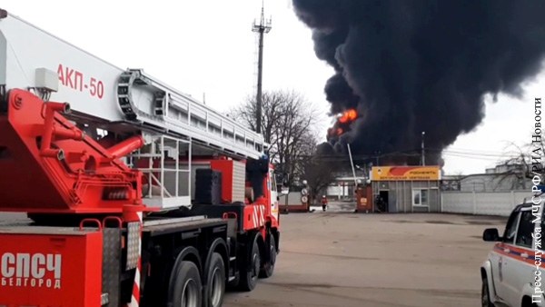Пожарные потушили часть резервуаров с топливом на нефтебазе в Белгороде