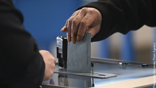 Во Франции стартовал первый тур президентских выборов