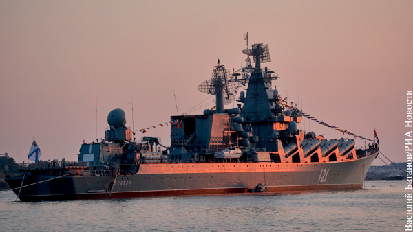 Минобороны: Крейсер «Москва» сохранил плавучесть, пожар локализован