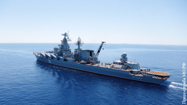 Минобороны: Крейсер «Москва» затонул во время шторма