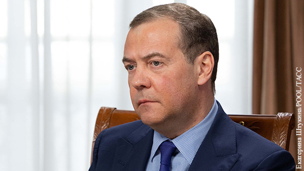 Медведев: Москве нужно быть готовой к возможной агрессии со стороны НАТО