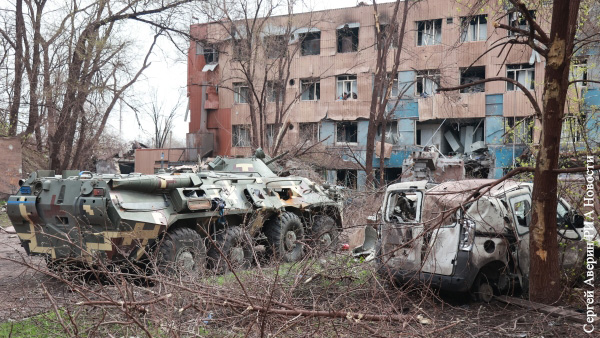 Почему Зеленский не отводит войска из Донбасского котла