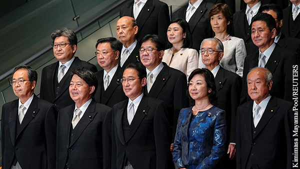 Премьер-министру и главе МИД Японии запретили въезд в Россию
