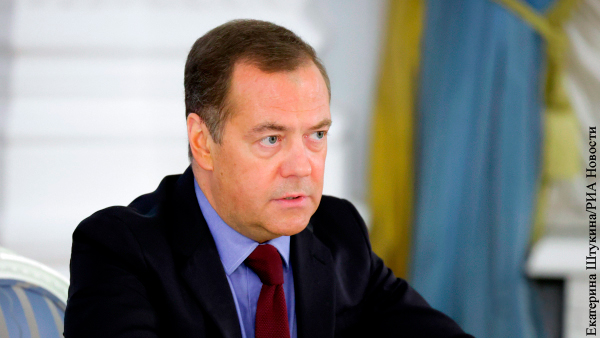 Медведев высказался о судьбе Акта Россия – НАТО словами Остапа Бендера